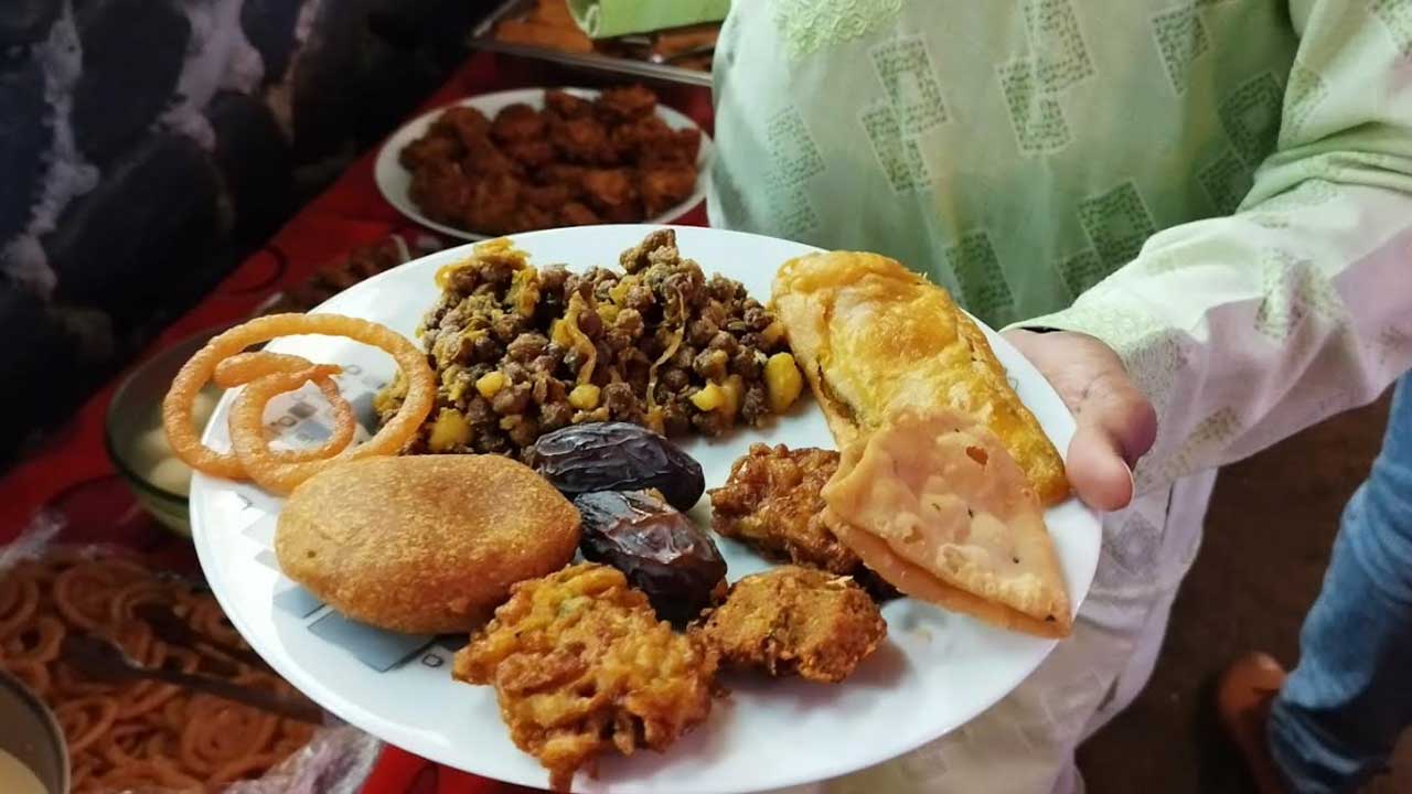 ফিনল্যান্ডের প্রথম বাংলাদেশি ইফতারির বাজার