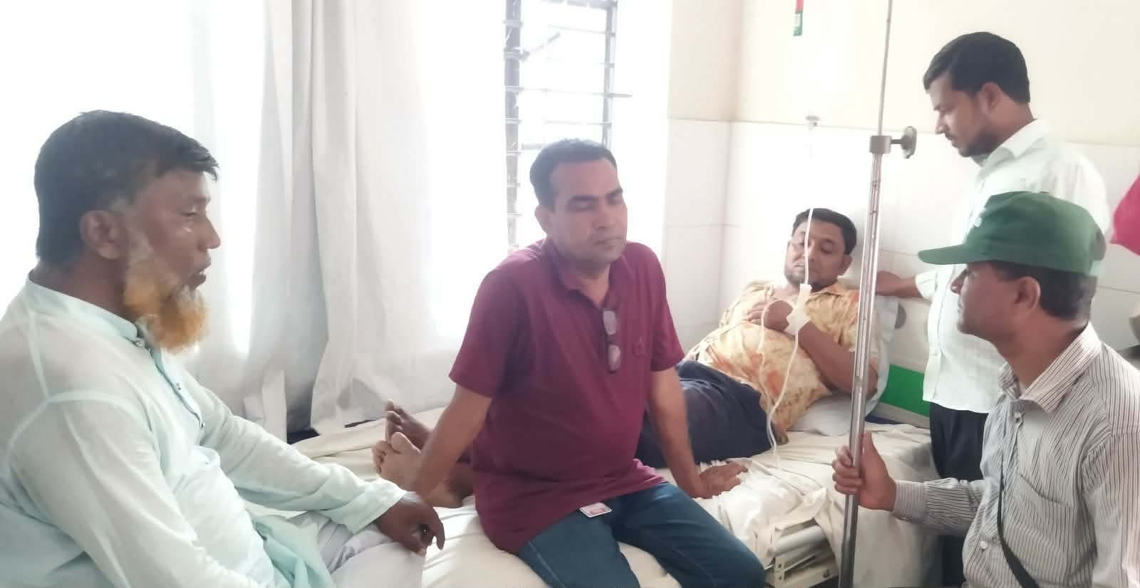 ধামইরহাটে সাংবাদিকের ওপর হামলা: প্রতিবাদ জানিয়েছে ইউনাইটেড প্রেসক্লাব নওগাঁ