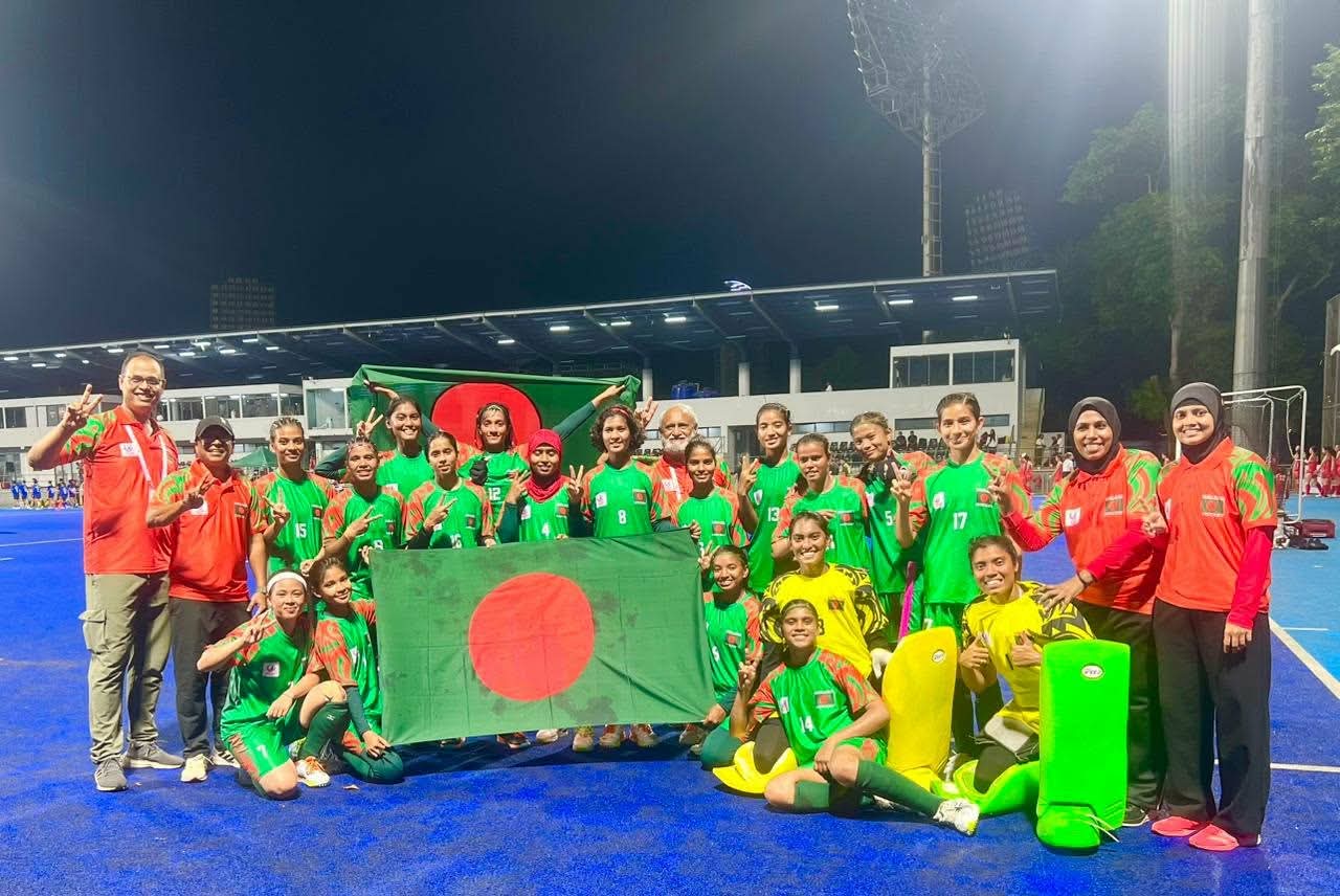 নারী হকি দলের ঐতিহাসিক জয়ে যুব ও ক্রীড়া প্রতিমন্ত্রীর অভিনন্দন