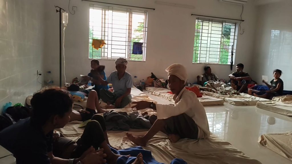 আলীকদম হাসপাতালের ধারণক্ষমতার চেয়ে কয়েক গুণ বেশি হামের উপসর্গ নিয়ে রোগী ভর্তি