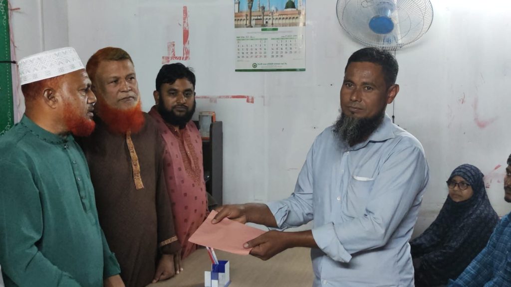 নওগাঁয় ৯ শহিদ পরিবারের পাশে জামায়াত, দিল আর্থিক সহায়তা