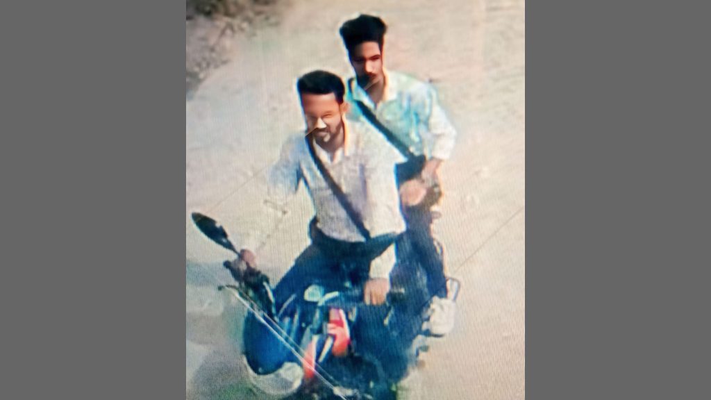রাণীনগরে ঋণ দেওয়ার প্রলোভন দেখিয়ে লাখ লাখ টাকা নিয়ে উধাও ‘এসডিও’ নামের এনজিও