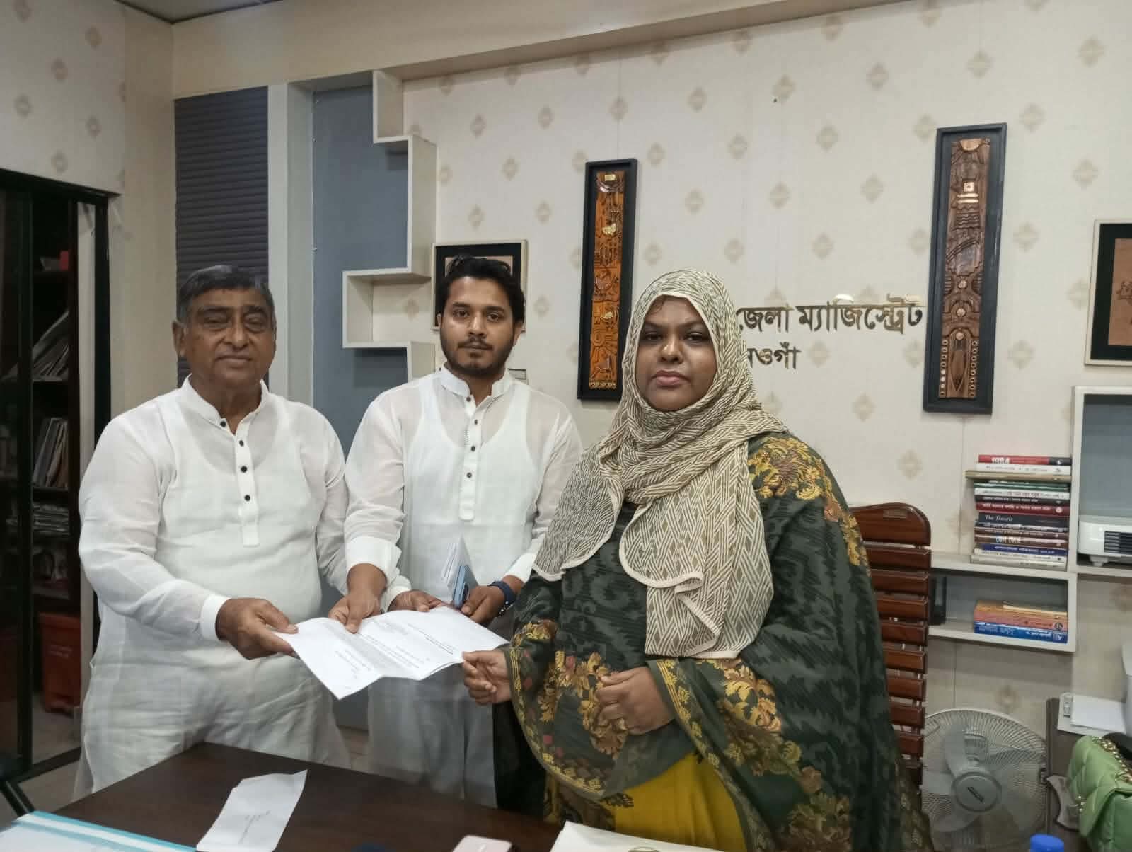 জরুরি সাধারণ সভা ও নির্বাচন দাবিতে প্রশাসকের কাছে ব্যবসায়ীদের আবেদন