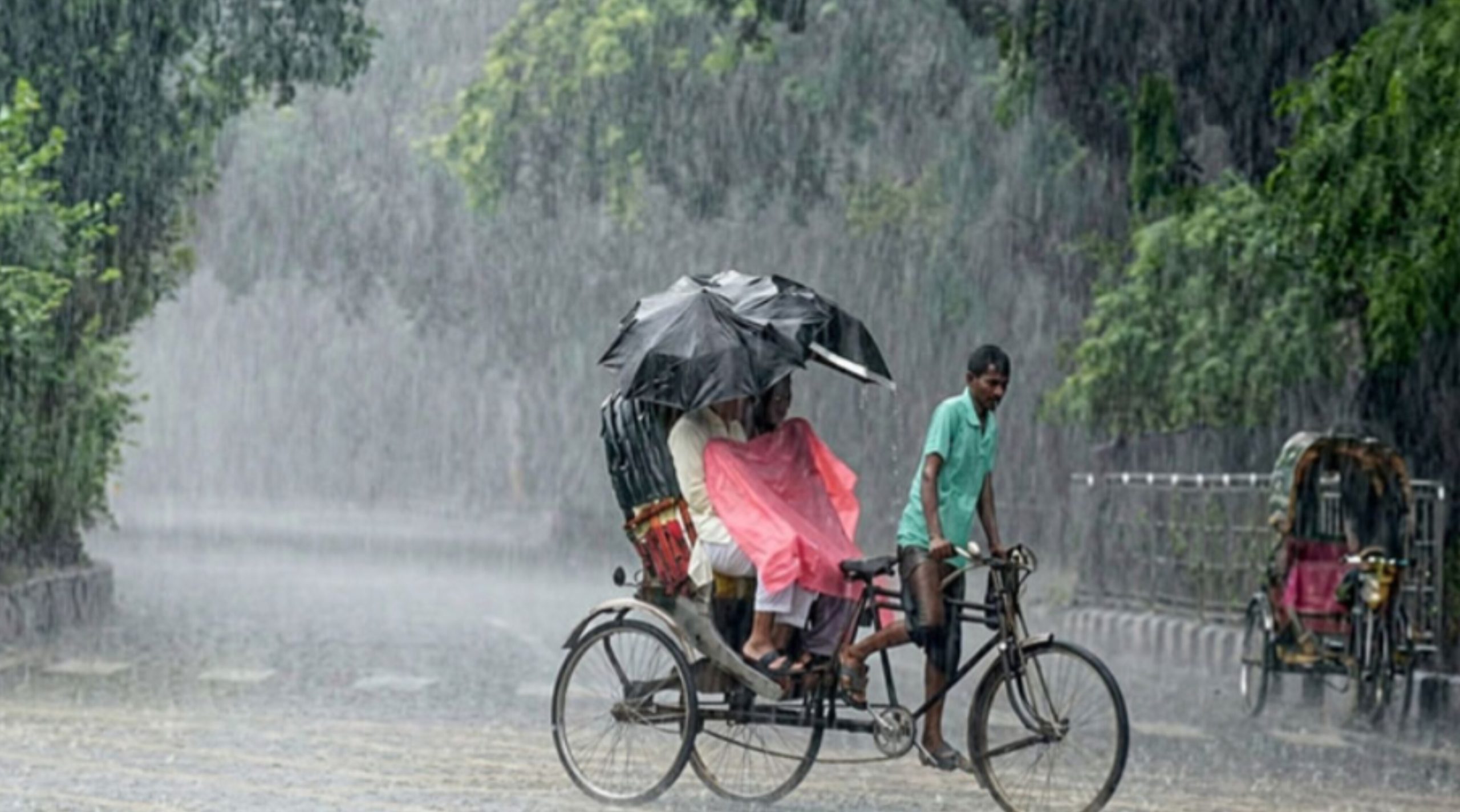 সন্ধ্যার মধ্যে ঢাকাসহ ১৯ জেলায় ঝড়বৃষ্টির শঙ্কা