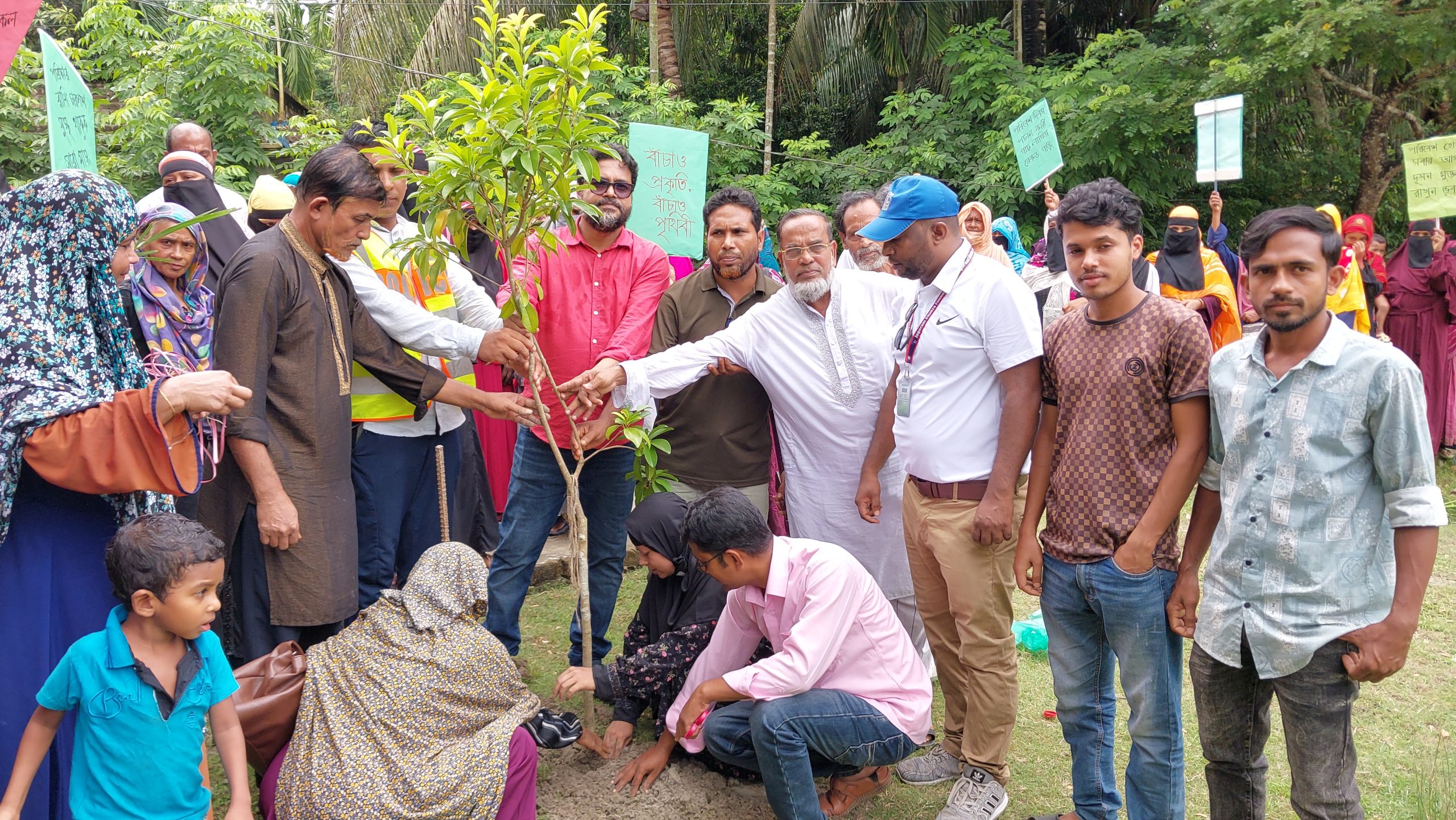 মোরেলগঞ্জে বিশ্ব পরিবেশ দিবস উপলক্ষে র‌্যালি, বৃক্ষরোপন অনুষ্ঠিত