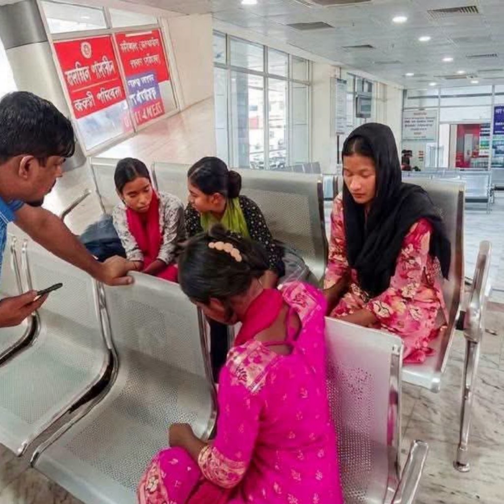 ঠাকুরগাঁও থেকে নিখোঁজ হওয়া চার শিক্ষার্থীকে সিলেট থেকে উদ্ধার করেছে পুলিশ
