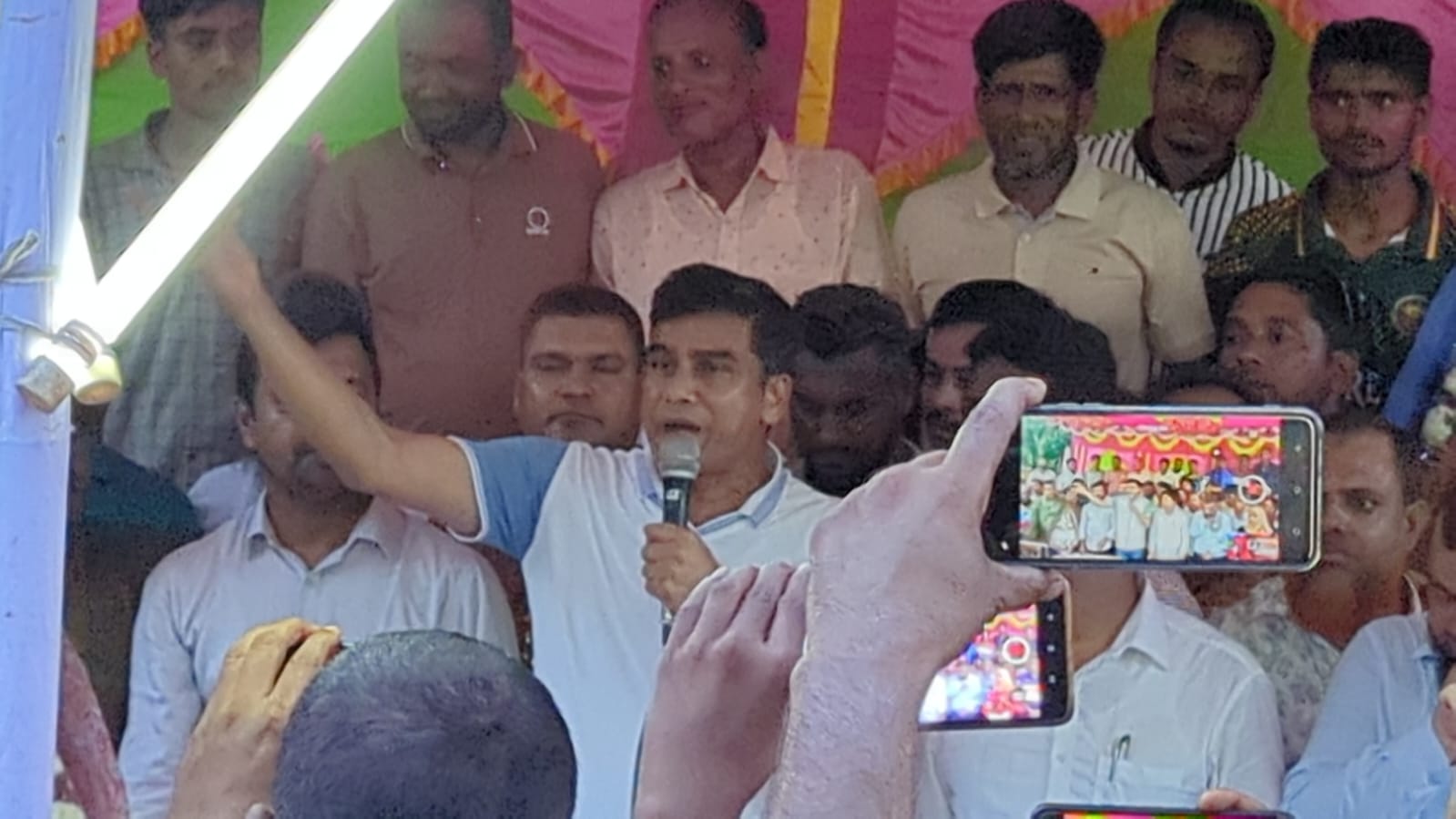 ‎গাইবান্ধার সুন্দরগঞ্জ উপজেলার ভাঙ্গন কবলিত এলাকা পরিদর্শন করলেন পানিসম্পদ প্রতিমন্ত্রী ফরহাদ হোসেন আজাদ