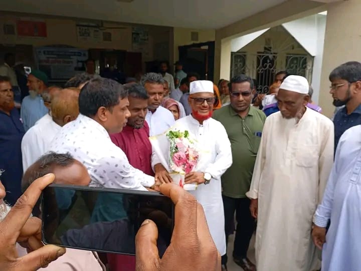 সেলাই মেশিন-খেলাধুলার সামগ্রী বিতরণসহ তারাগঞ্জে এমপি আজহারুল ইসলামের দিনব্যাপী কর্মসূচি