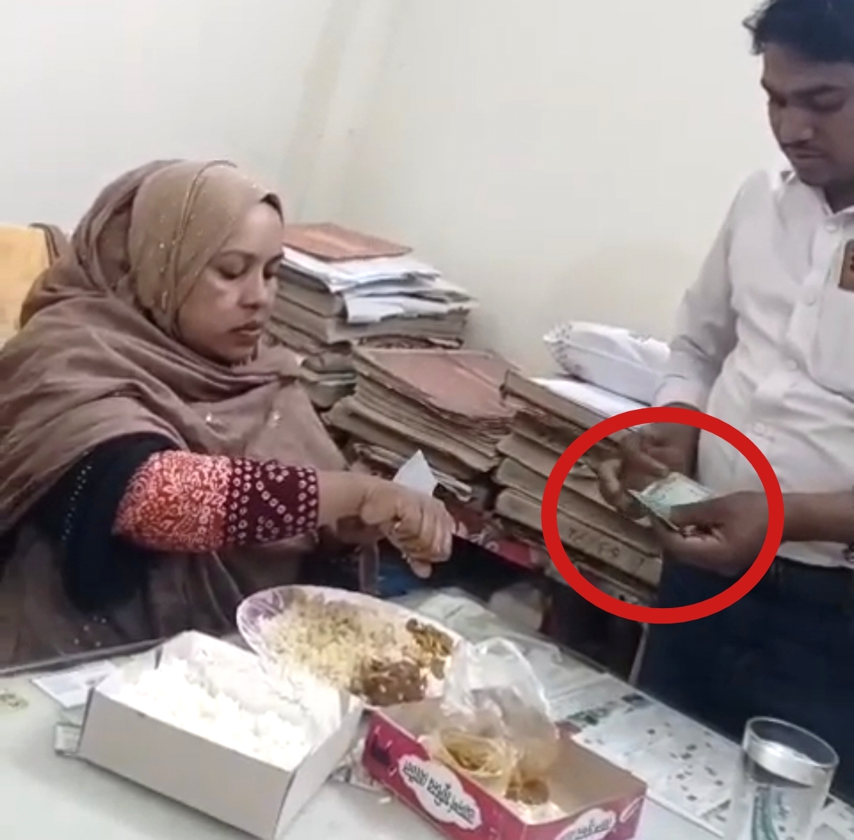 খাওয়ার টেবিলেও ঘুষের লেনদেন; ঠাকুরগাঁও রেজিস্ট্রার অফিসে অনিয়মের অভিযোগ