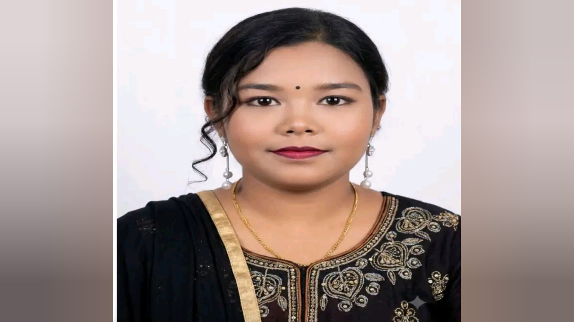 বাগমারায় এসএসসি পরীক্ষায় ফেল করায় গলায় দড়ি দিয়ে স্কুলছাত্রীর আত্মহত্যা