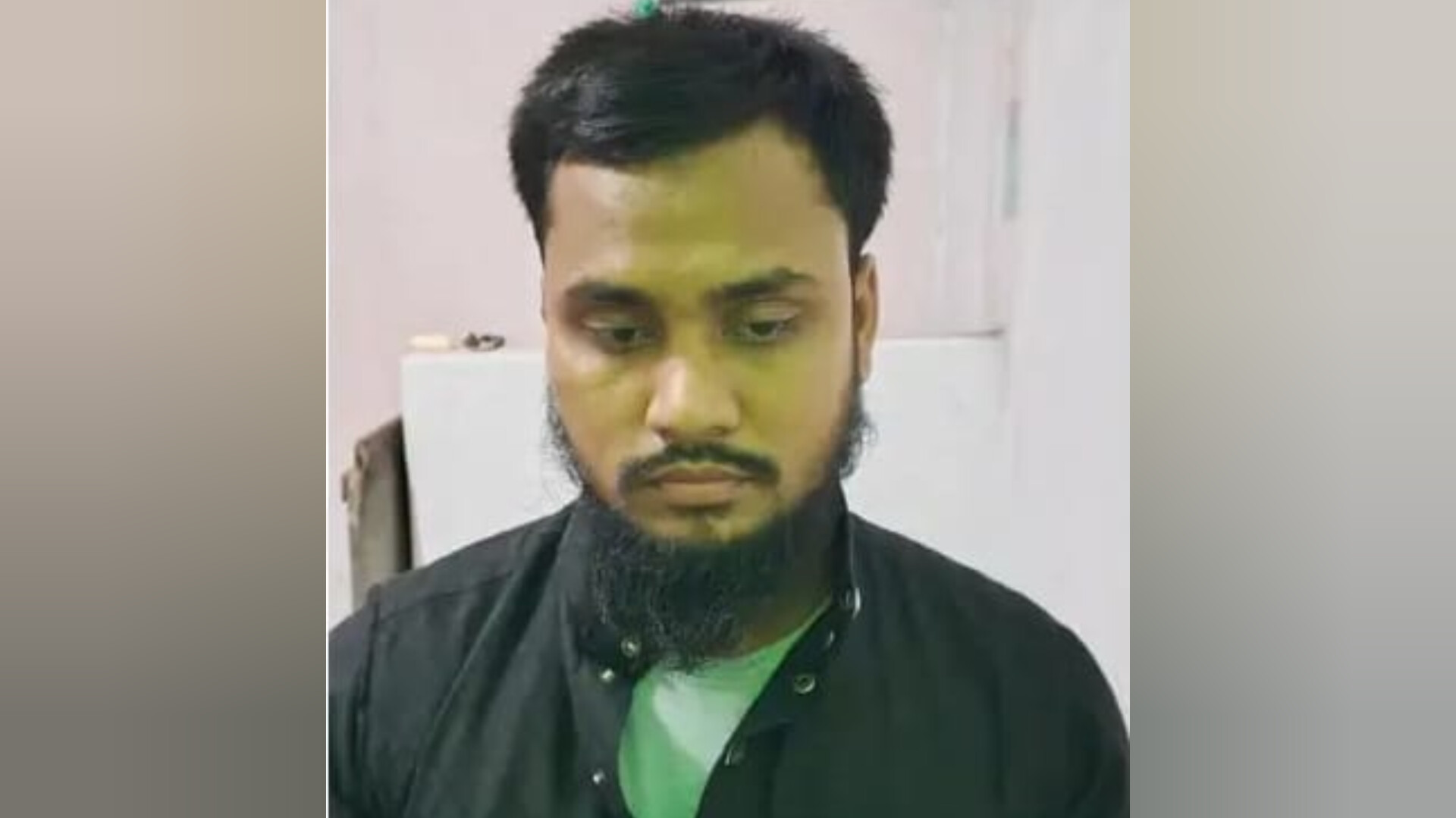 উলিপুরে ১১ বছরের শিক্ষার্থীকে যৌন নির্যাতনের অভিযোগে মাদরাসা শিক্ষক আটক