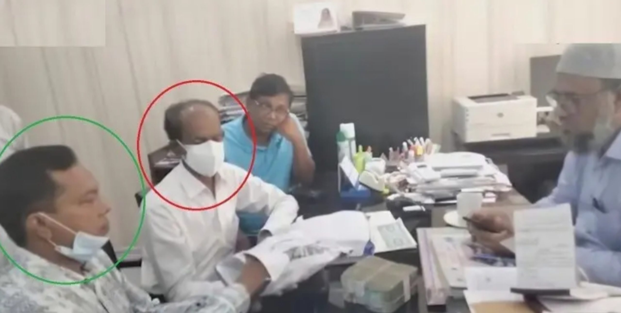 শিক্ষা প্রকৌশলের ঢাকা মেট্রো কার্যালয়ে অর্থ লেনদেন, নেপথ্যে কী?