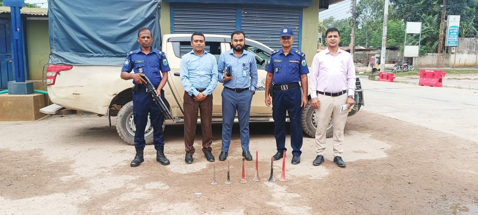 নওগাঁয় শব্দদূষণবিরোধী মোবাইল কোর্ট, ৩ পরিবহন চালককে জরিমানা