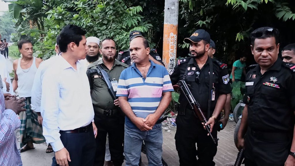 লক্ষ্মীপুরে নকল ঘি-কসমেটিকস রাখায় ব্যবসায়ীকে ২ লাখ টাকা জরিমানা, অনাদায়ে ৩ মাসের জেল