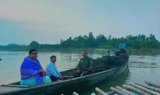 গাইবান্ধায় অভিযান পরিচালনার সময় হামলার শিকার ইউএনও